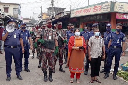 ঠাকুরগাঁওয়ে লকডাউন মানছে না মানুষ, প্রশাসন মাঠে