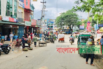 বিশ্বনাথে লকডাউনের মধ্যেও বেড়েছে মানুষের আনাগোনা 