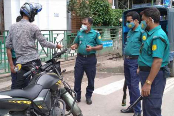 সিলেটের মোড়ে মোড়ে চেকপোস্ট