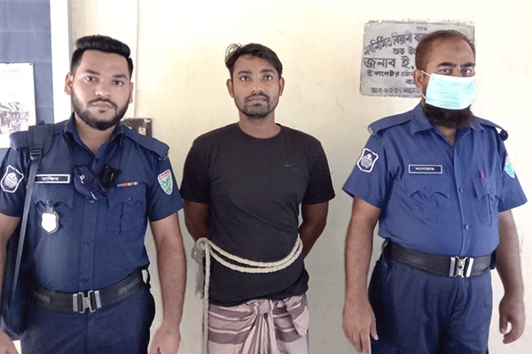 দিনে অটোরিকশা চালক, রাতে কুখ্যাত ডাকাত !