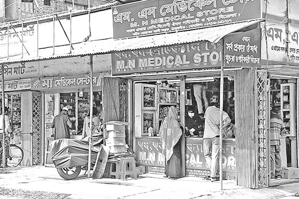 করোনায় ওষুধের কৃত্রিম সংকট