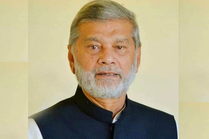 চারহাত ঘুরে বিক্রি হয় মন্ত্রীর ফোন, ধরাছোঁয়ার বাইরে ক্রেতা 