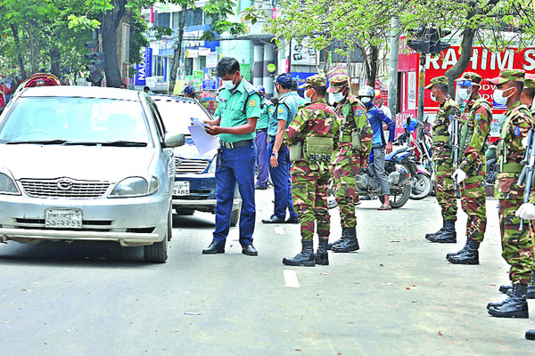 সেনাবাহিনী তৎপরতা