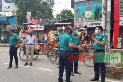 রংপুরে লকডাউনের মধ্যেও মানুষের ঘোরাফেরা, ব্যবসা-প্রতিষ্ঠান খোলা