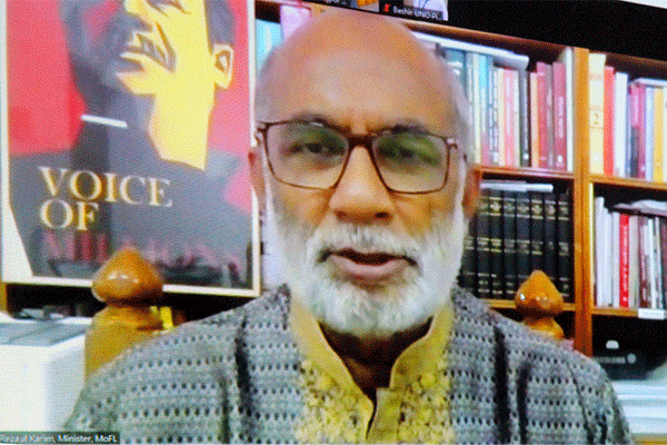 আবিষ্কারের আগেই টিকার জন্য বুকিং দিয়েছিলেন শেখ হাসিনা: শ ম রেজাউল করিম