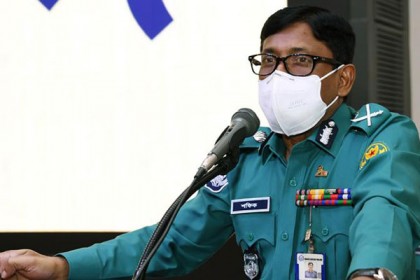'মাস্ক না পরলে করোনা থেকে ফেরেশতারা এসে বাঁচাবে না'