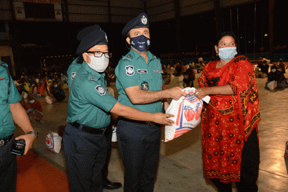 ২৫০ অসহায় পরিবারকে পুনাকের ত্রাণ বিতরণ 