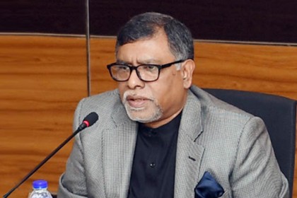 গ্রামের মানুষ করোনাকে স্বাভাবিক জ্বর-সর্দি ভাবছে : স্বাস্থ্যমন্ত্রী
