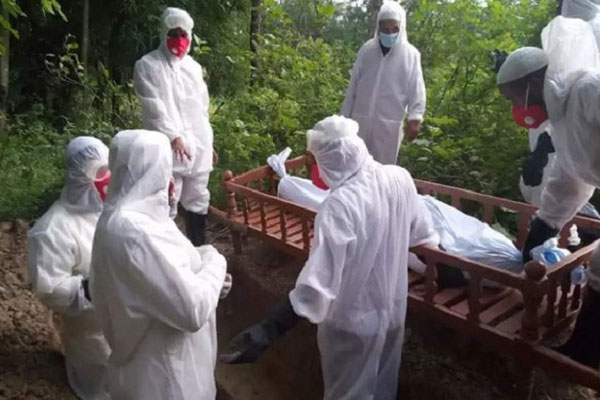 গত ২৪ ঘণ্টায় দেশে করোনায় ২২০ জনের মৃত্যু 