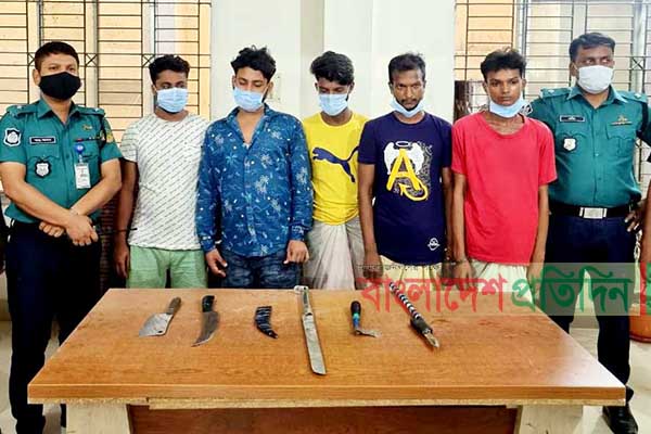 টঙ্গীতে পাঁচ ডাকাত সদস্য গ্রেফতার