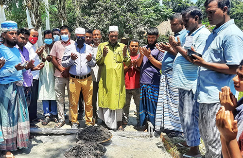 সোনাতলার উত্তর কালাইহাটা-বালিয়াডাঙ্গা রাস্তার সিসি ঢালাই কাজের উদ্বোধন