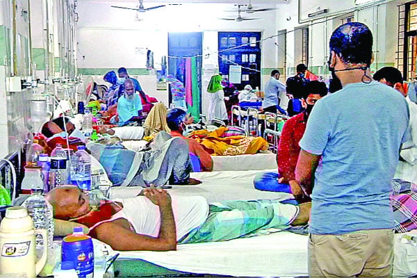 সংকটে জর্জরিত সরকারি হাসপাতাল
