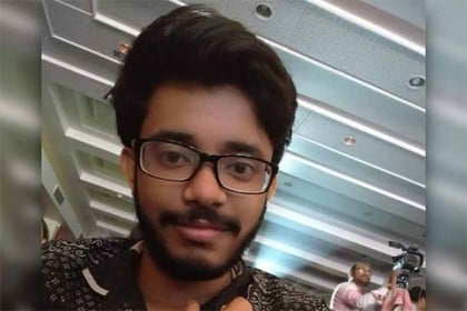 পুলিশ কর্মকর্তার মেয়ের আপত্তিকর ছবি পোস্ট করে ধরা নেতার ছেলে!