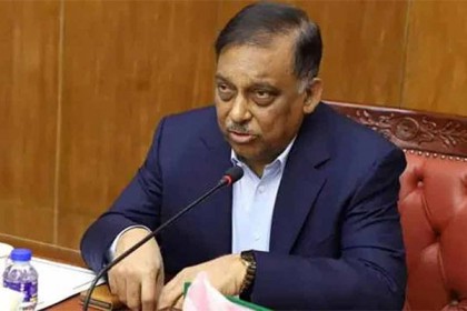 জীবন-জীবিকার কথা বিবেচনা করেই সিদ্ধান্ত নিবে সরকার: স্বরাষ্ট্রমন্ত্রী