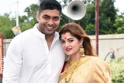শ্রাবন্তীকে কটাক্ষ রোশনের, জবাব দিলেন অভিনেত্রী