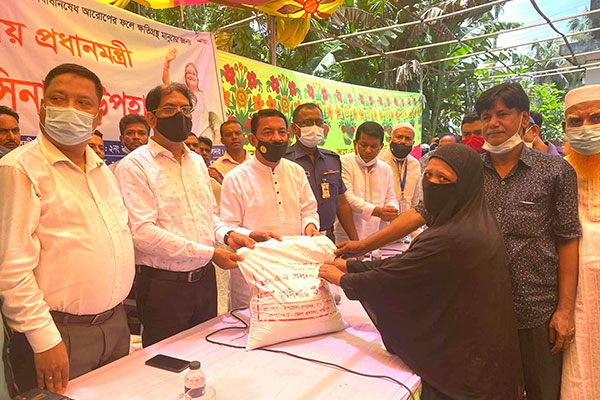 কোনো মানুষ অর্ধাহারে অনাহারে থাকবে না: এমপি নয়ন