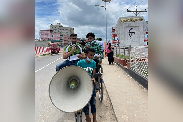 কসবায় করোনা সচেতনতায় ছাত্রলীগের মাইকিং