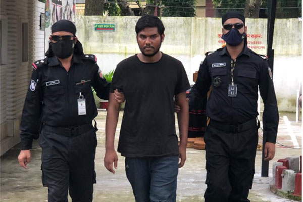 ৫০ টাকার জন্য মাকে পিটিয়ে হত্যা, ‌‘মাদকাসক্ত’ ছেলে গ্রেফতার