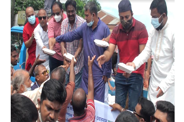 নরসিংদীতে ৫ হাজার হতদরিদ্র মানুষের মাঝে যুবলীগের খাবার বিতরণ