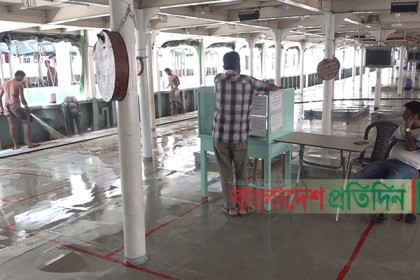 বরিশাল-ঢাকা রুটে লঞ্চ চলাচলের প্রস্তুতি, প্রথম দিনেই আগাম টিকিট শেষ 
