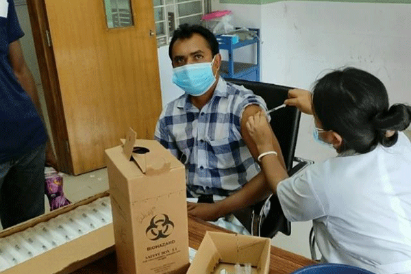 বাগেরহাটে একদিনে করোনার টিকা নিয়েছে ২৫০৯ জন