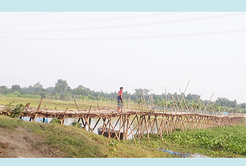 চাঁপাইনবাবগঞ্জে একটি সেতুর অপেক্ষায় ২০০ বছর পার, জনদুর্ভোগ চরমে