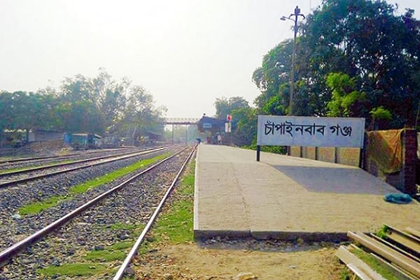 চাঁপাইনবাবগঞ্জ থেকে ৮০ গরু নিয়ে ঢাকায় গেল ক্যাটেল ট্রেন