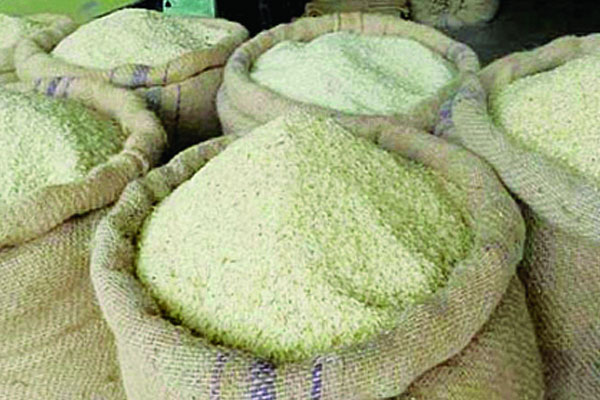 চাল নিয়ে চলছে চালবাজি