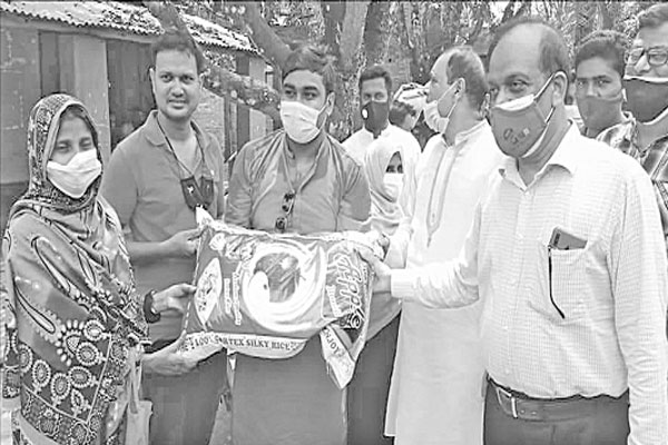 অসহায় মানুষের পাশে জিকে ফাউন্ডেশন