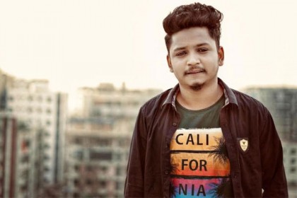 ঈদে একাধিক গান নিয়ে সামজ