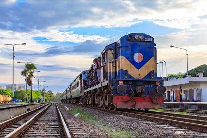 ঈদের দিন বন্ধ থাকবে যাত্রীবাহী ট্রেন

