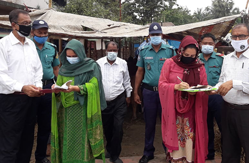 অবৈধ পশুর হাটে সাড়ে ৫৮ হাজার টাকা জরিমানা