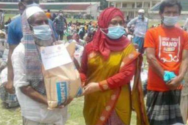 চাঁদপুরে ৩০০ পরিবার পেল প্রধানমন্ত্রীর উপহার