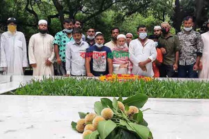 গাজীপুরে নন্দিত কথাসাহিত্যিক হুমায়ুন আহমেদের নবম মৃত্যুদিবস পালিত