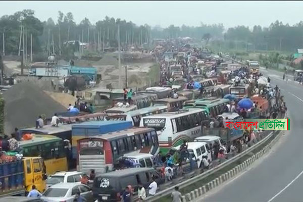 ঢাকা-টাঙ্গাইল-বঙ্গবন্ধু সেতু মহাসড়কের ২৫ কিলোমিটারে তীব্র যানজট