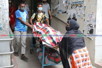 ২৬ জেলায় করোনা আক্রান্ত ও উপসর্গ নিয়ে মৃত্যু ১৬৪


