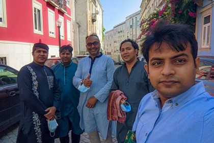 প্রিয়জনহীন প্রবাসের ঈদ...