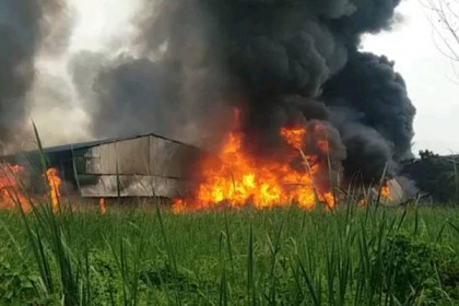 ভারতে কারখানায় ভয়াবহ অগ্নিকাণ্ড, নিয়ন্ত্রণে কাজ করছে রোবট


