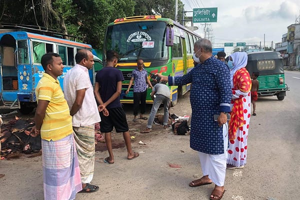 ধামরাই ৫ ঘণ্টায় কোরবানির পশুর বর্জ্য নিরসন