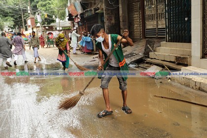রাজধানীতে কোরবানির বর্জ্য অপসারণের কাজ শুরু

