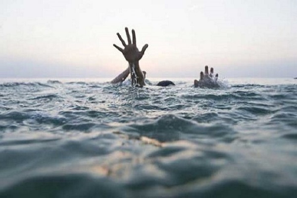 খুলনায় পানিতে ডুবে ভাই-বোনের মৃত্যু