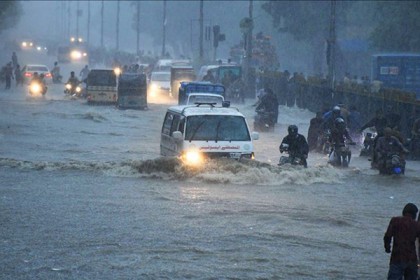 পাকিস্তানে প্রবল বৃষ্টিতে ধস, ১৪ জনের মৃত্যু