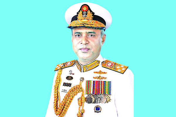 নৌবাহিনী প্রধান রাশিয়া গেছেন

