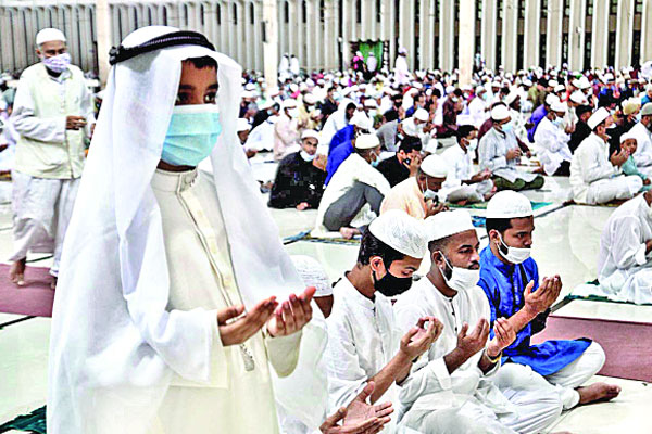করোনামুক্তির প্রার্থনায় ঈদুল আজহা উদযাপিত