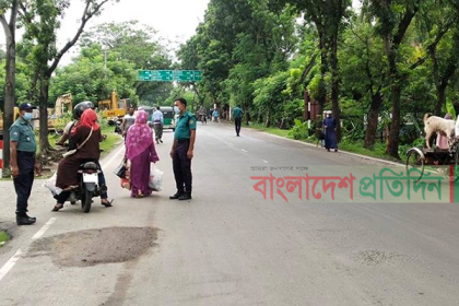 খুলনায় লকডাউনের দ্বিতীয় দিনের শুরুতে সড়ক ফাঁকা