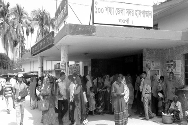 নওগাঁ জেলার ১১ স্বাস্থ্য কমপ্লেক্সে নানা সংকট