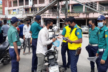 সপ্তাহের প্রথম কর্মদিবসে সিলেটের রাস্তায় কঠোর ছিল পুলিশ