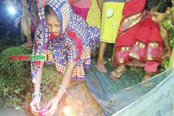 বৃষ্টির আশায় ব্যাঙের বিয়ে  