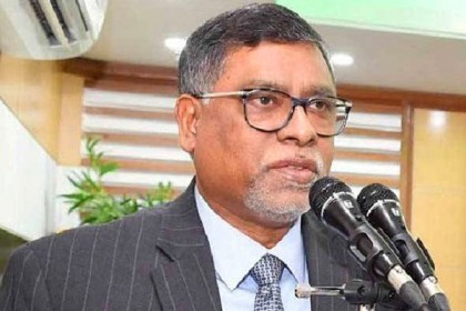 আগে জীবন, পরে অর্থনীতি : স্বাস্থ্যমন্ত্রী


