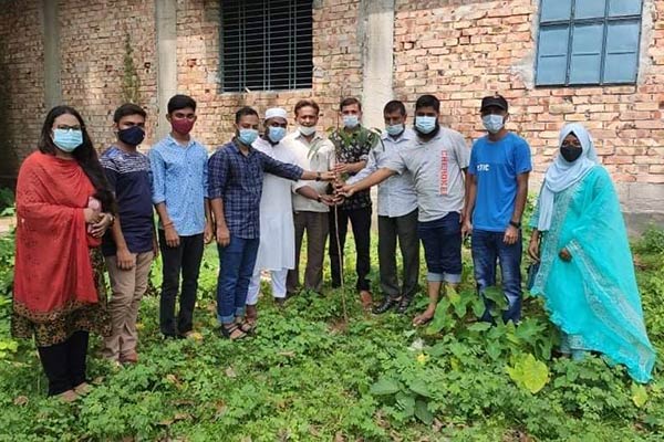 আলফাডাঙ্গার বিভিন্ন জায়গায় বৃক্ষরোপণ কর্মসূচি